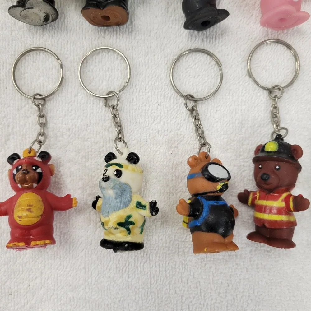Gao Nanbei Lot of 17 Vintage soft rubber keychains